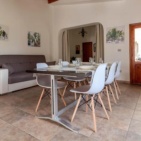 Βίλα Luisa - Your In Sardinia *